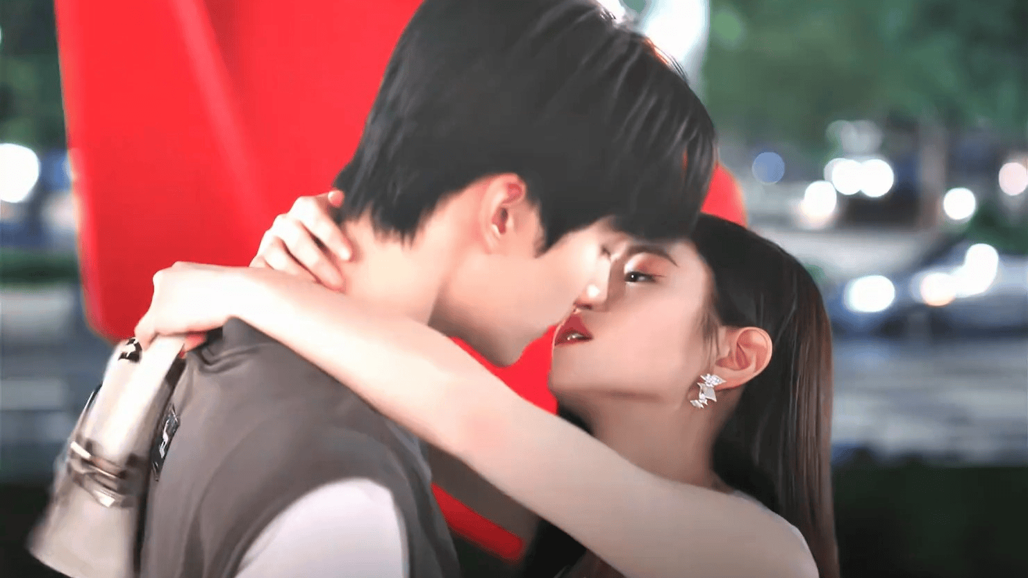 赵又廷张子枫吻戏引热议！娱乐圈年龄差超大的CP吻戏还有很多！