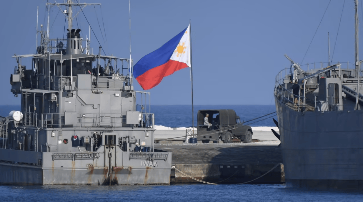 日本外相宣布访问菲律宾,中方动怒用一句话,向菲警告奉陪到底