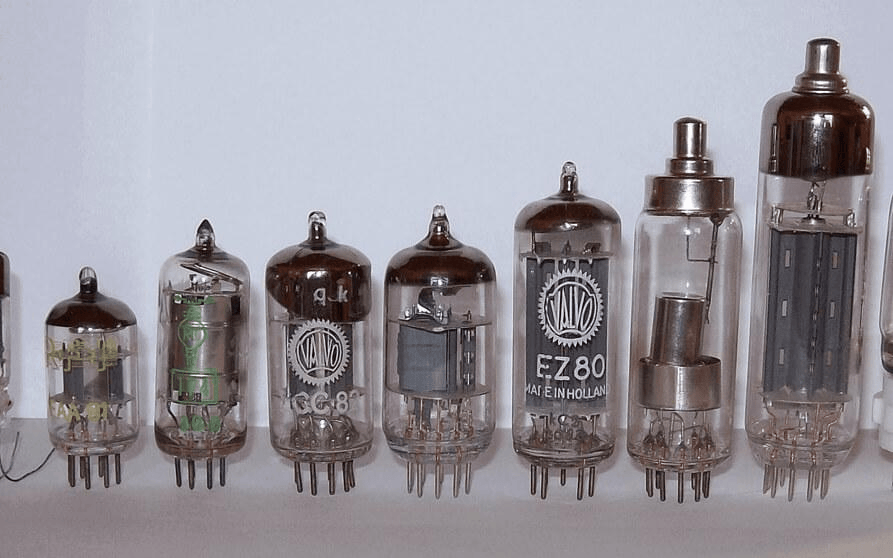 还在用老掉牙的零件？俄军榛树导弹残骸中，一个小“玻璃瓶”让人意外