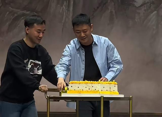 郭德纲正式升级做公公！“儿子”陶阳下个月大婚，儿媳模样俊俏