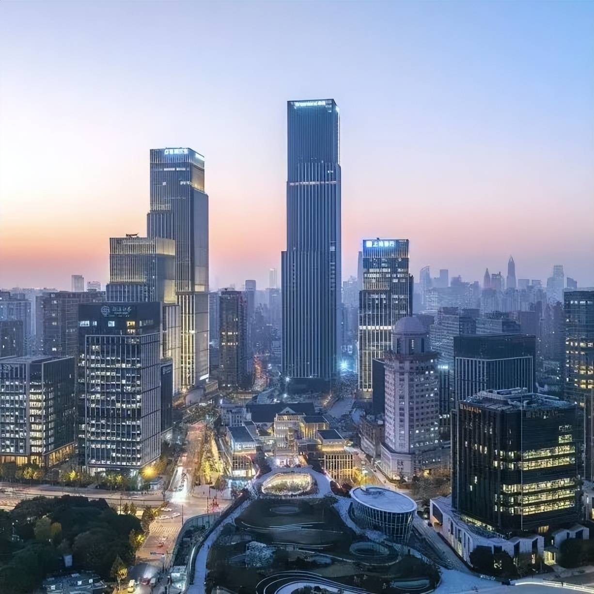 欢迎您-地址-价格-户型-小区环境-楼盘详情-交房时间-周边配套-售楼处电话外滩天幕1715(营销中心)网站-外滩天幕1715销售中心(售楼处)-楼盘(图17)