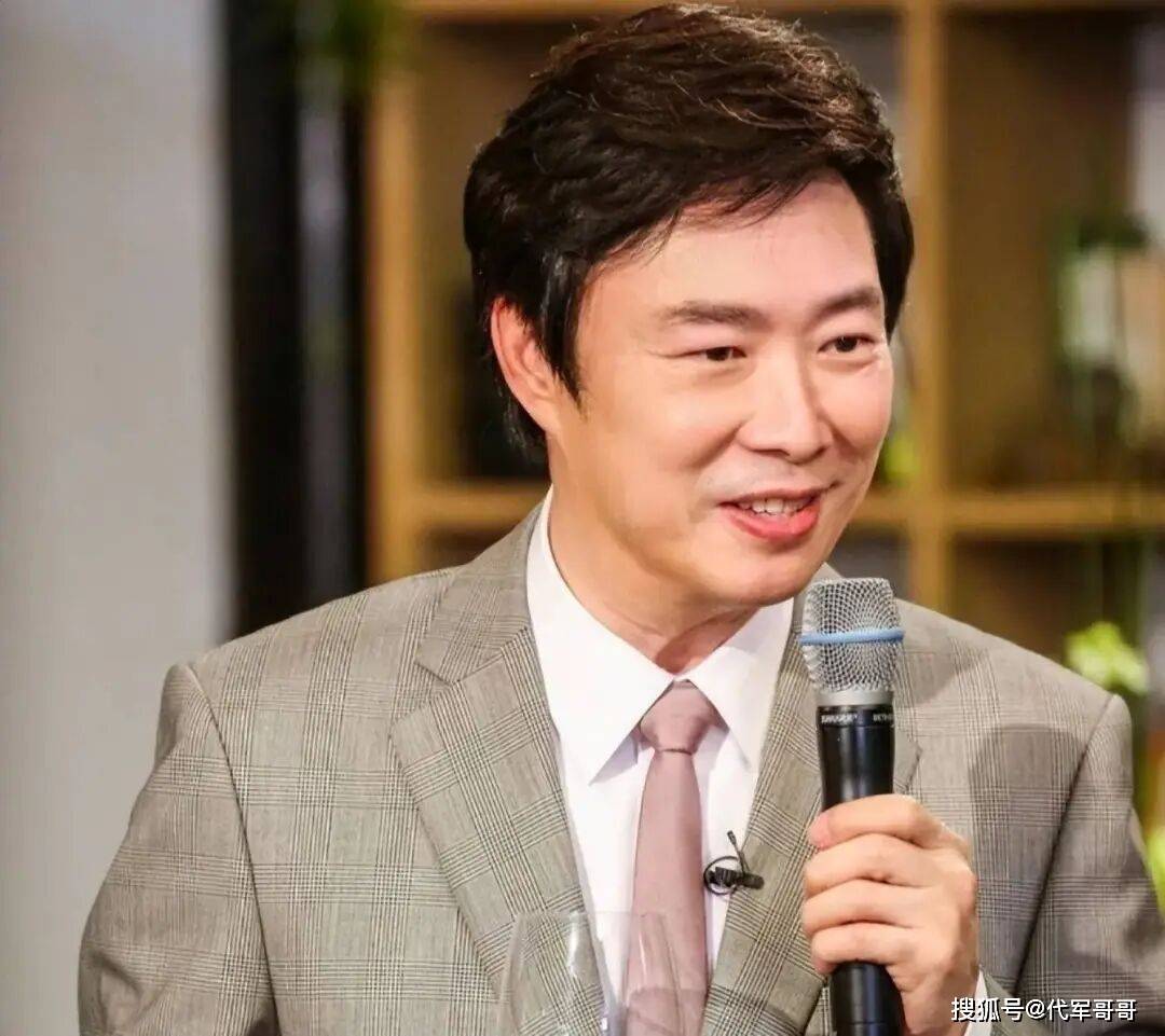 70岁费玉清近况曝光！与56岁知己相依为伴，无儿无女一生痴等一人