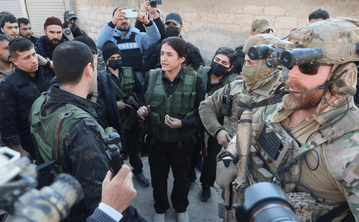 真相大白！美国搅黄我国200亿武器订单：歼10和022导弹艇被放弃