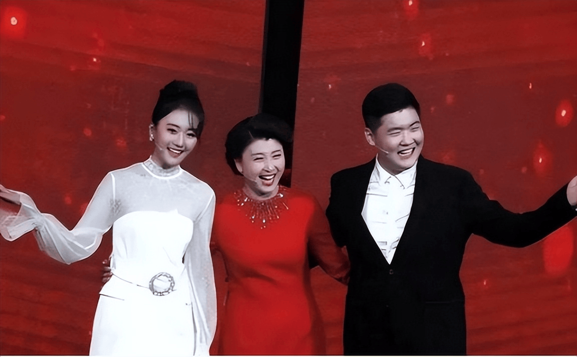 “后坐力”太大!闫学晶又被爆出猛料,她与儿子已经一个也跑不了