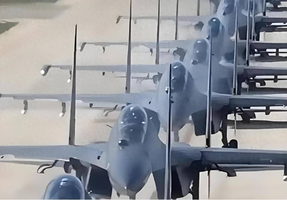 官方一条17秒视频冲上热搜，中国空军早已不是当年的吴下阿蒙！