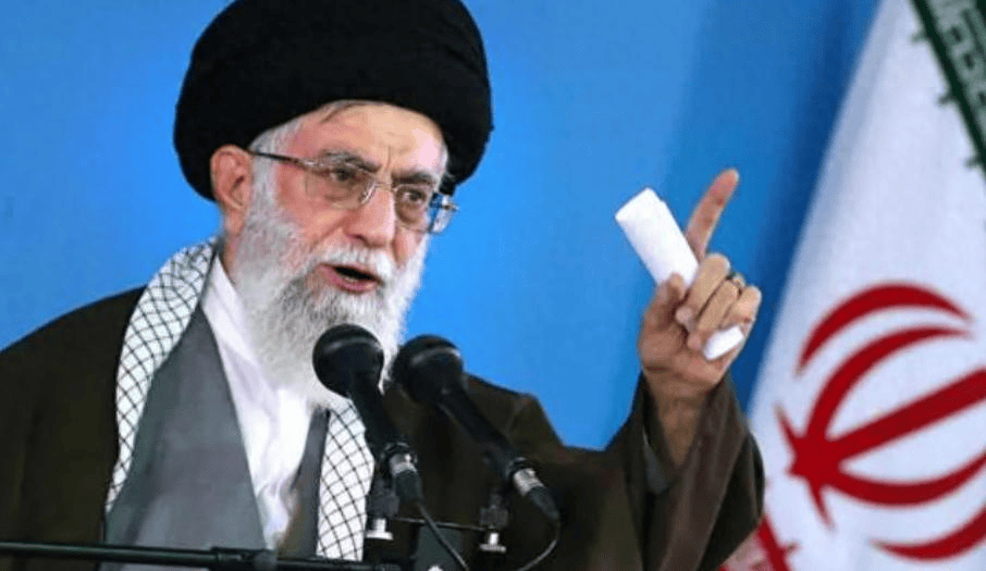 伊朗内部传出消息：哈梅内伊躲入地堡，三儿子出面与外界联系