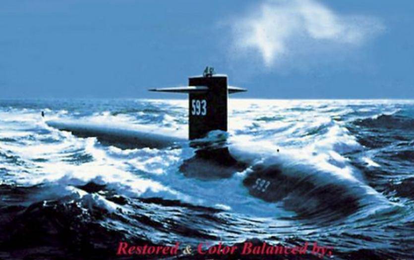 4000吨核潜艇掉入2600米海底悬崖，129人全遇难，22枚核弹下落不明