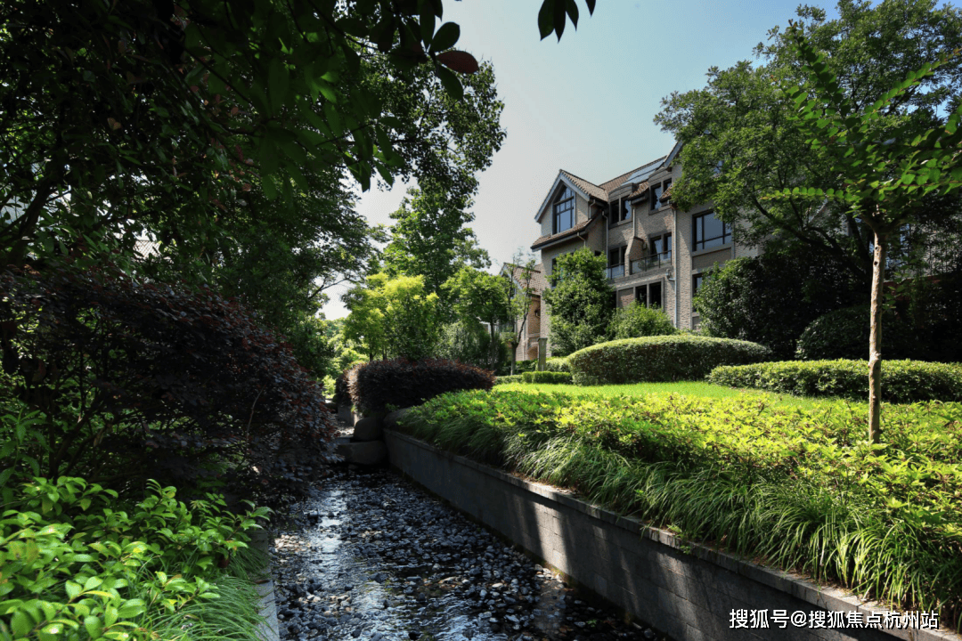 宝威体育- 宝威体育官网- APP下载苏州法式别墅-太湖檀宫(2026)苏州太湖檀宫官方售楼处电话→楼盘百科→官䋞网站→楼盘百科→24小时热线电话