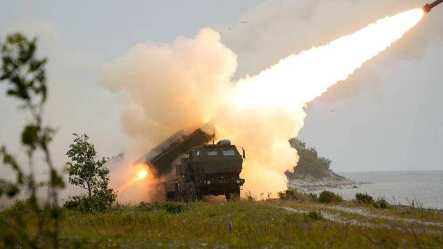 70枚导弹倾泻而下，俄军发起“斩首行动”？特朗普趁机发难，基辅拒绝投降！