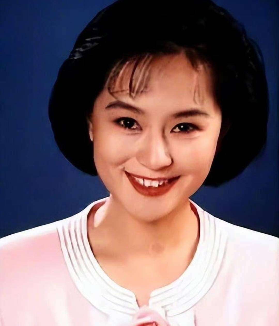 鞠萍姐姐官宣退休，42 年央视生涯，退休金曝光让人沉默…