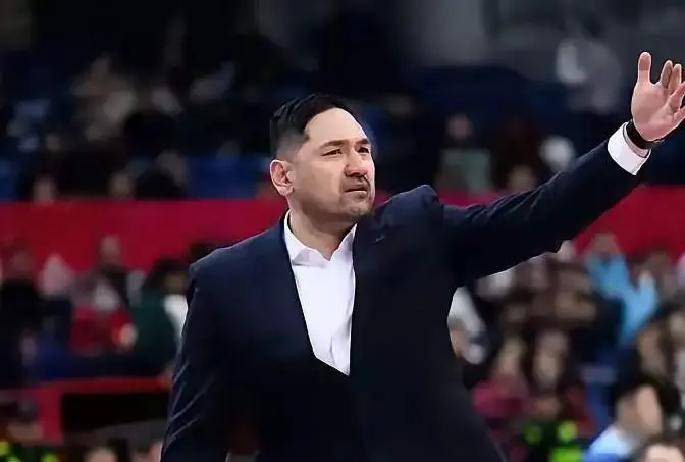 真是太令叫扬叔 - 全网最会整活的苏超球迷  足球圈热梗收割机人意外CBA杯赛险些爆冷疑似默契球引球迷不满