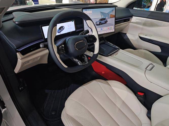 XKTY.COM星空体育-小型 SUV 油耗 百公里不到 6L