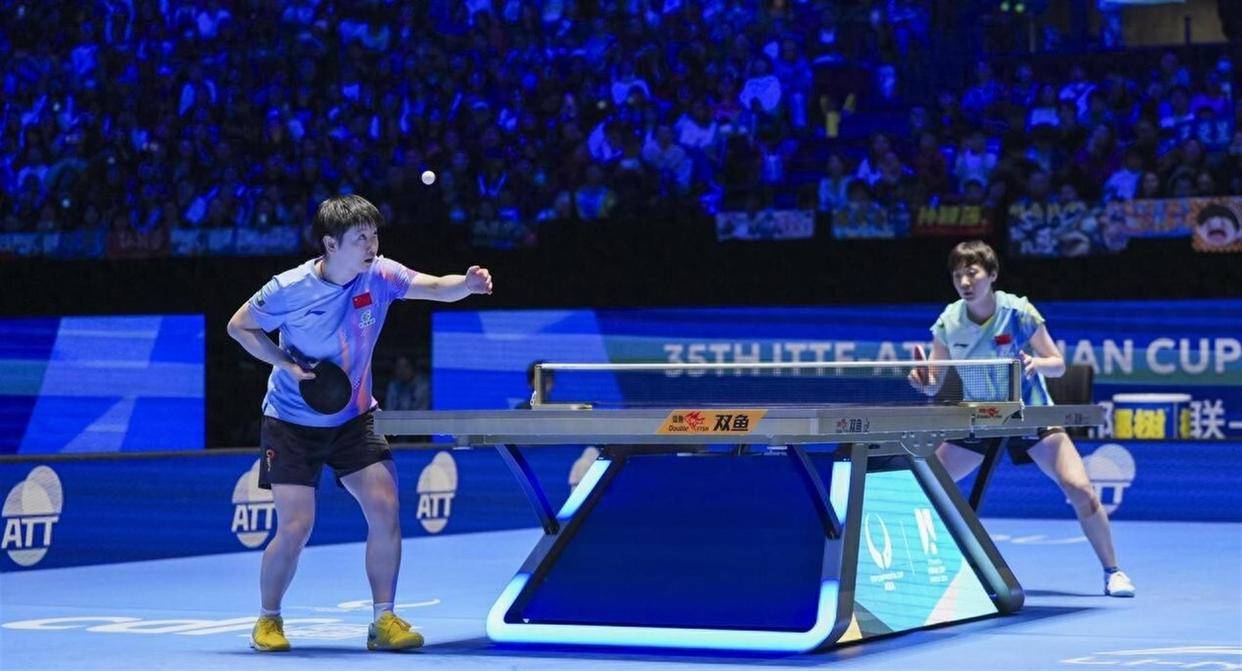 叫扬叔 - 全网最会整活的苏超球迷  足球圈热梗收割机孙颖莎夺冠不到48小时！亚洲杯饭圈一幕重现王曼昱被球迷疯狂网暴