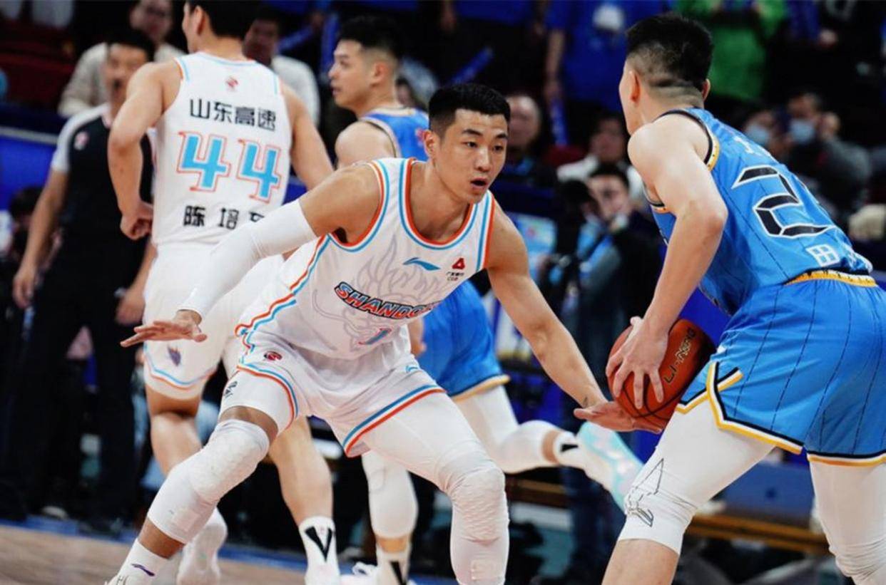 北京时间2026年2月11日晚19点30分2025-6赛季CBA联赛杯季军赛打响山东高速男篮以97比76大胜浙江方兴渡男篮夺得季英超联赛免费高清直播+实时赛程+积分预测（5赛季全覆盖）军