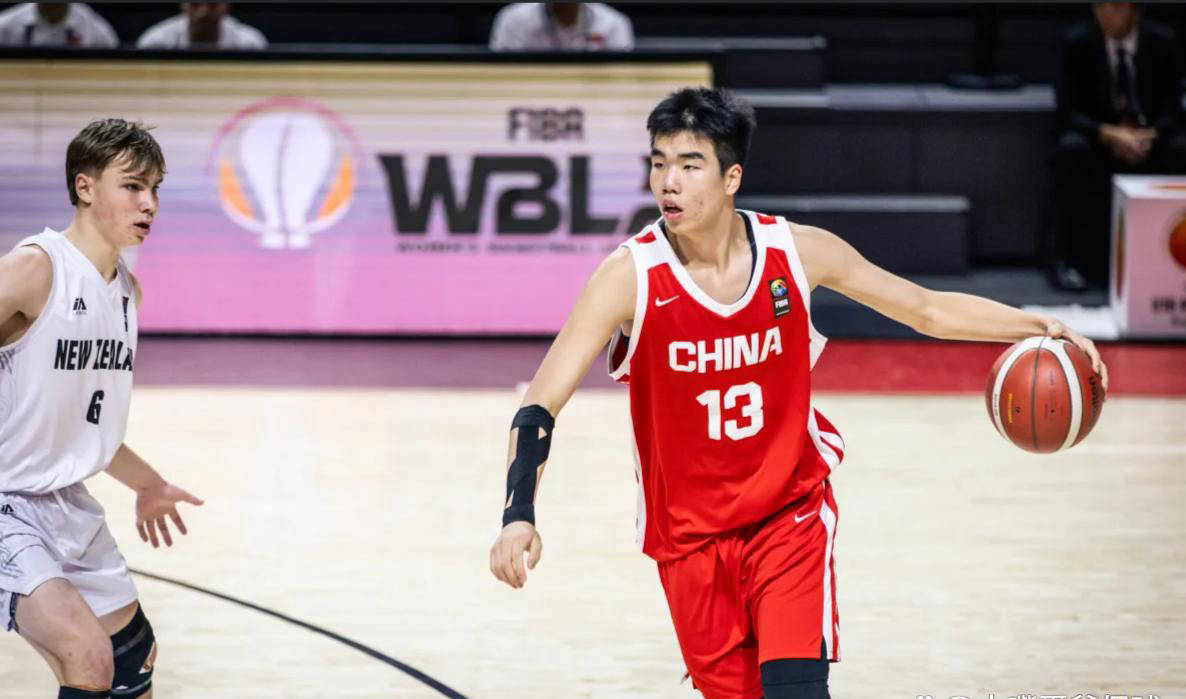 CBA盘口与数据深度__今日CBA盘口分析·大小分策略·球队档案惨败张博源母校二队3