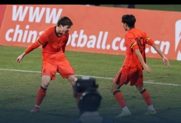 U17亚预赛打进5球6助攻的万项正式加盟