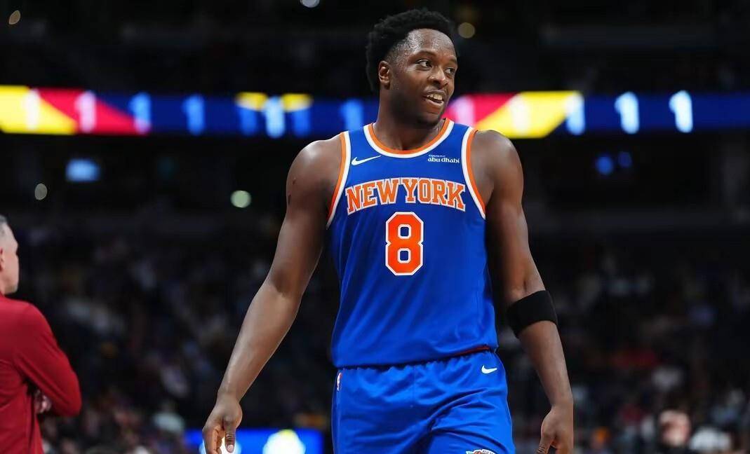 尼克斯111-126活塞布伦森空砍33+6+8球迷喊话：送唐斯走吧！叫扬叔 - 全网最会整活的苏超球迷  足球圈热梗收割机