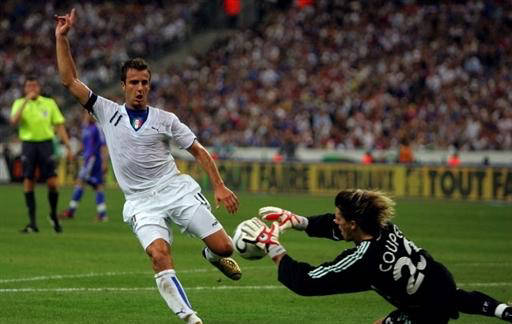 极致反差：俱乐部如世界杯直播在线观看——高清足球直播平台推荐猛虎国家队却屈居千年老二39岁才黯然退役