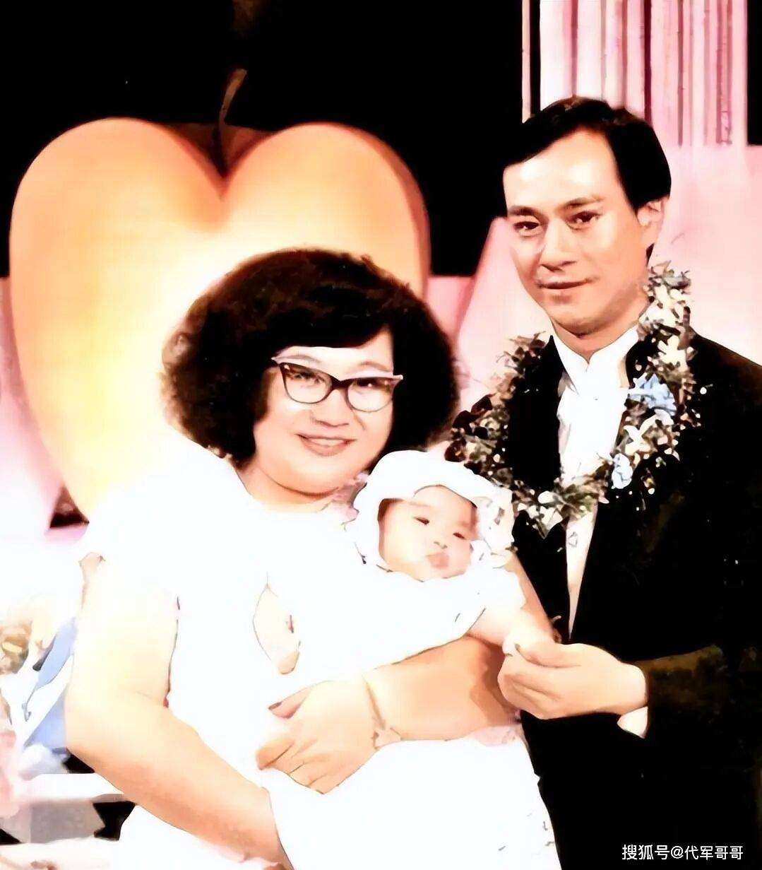 79岁郑少秋近况曝光！经历3段婚姻育有4个女儿，如今住院只有护工相伴