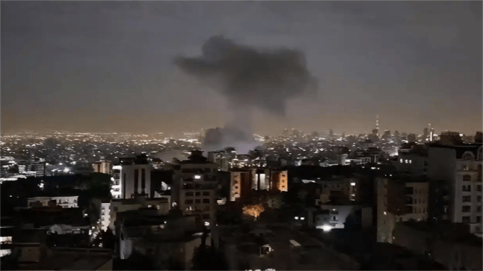 新领袖誓言“复仇”,伊朗武装部队:卫国至最后一滴血