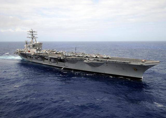 美军“半报废”航母驶向中国家门口，不料刚走到一半，就出现了大问题
