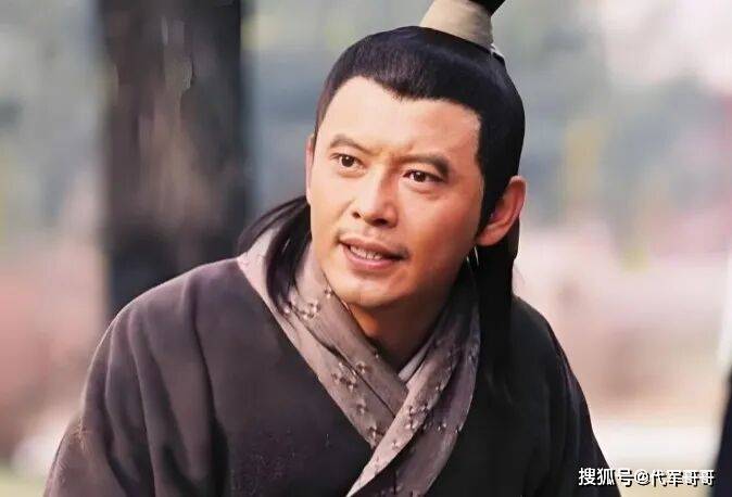 62岁程前近况曝光!与董卿分手后娶小20岁朱瑞,如今婚姻幸福成人生赢家