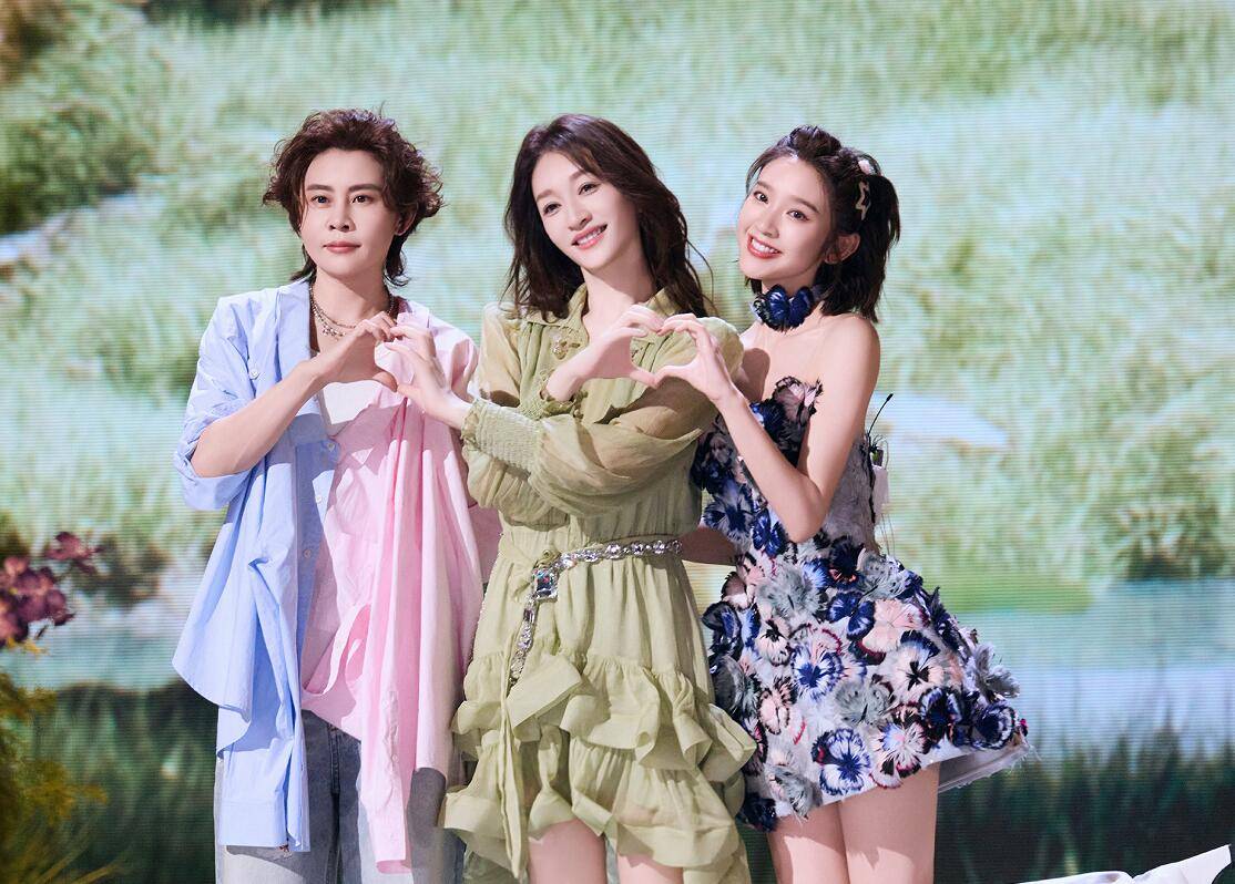 原创 《浪姐》14人出圈,6人靠实力,2人靠情商,4人靠出丑,2人靠心机封面图