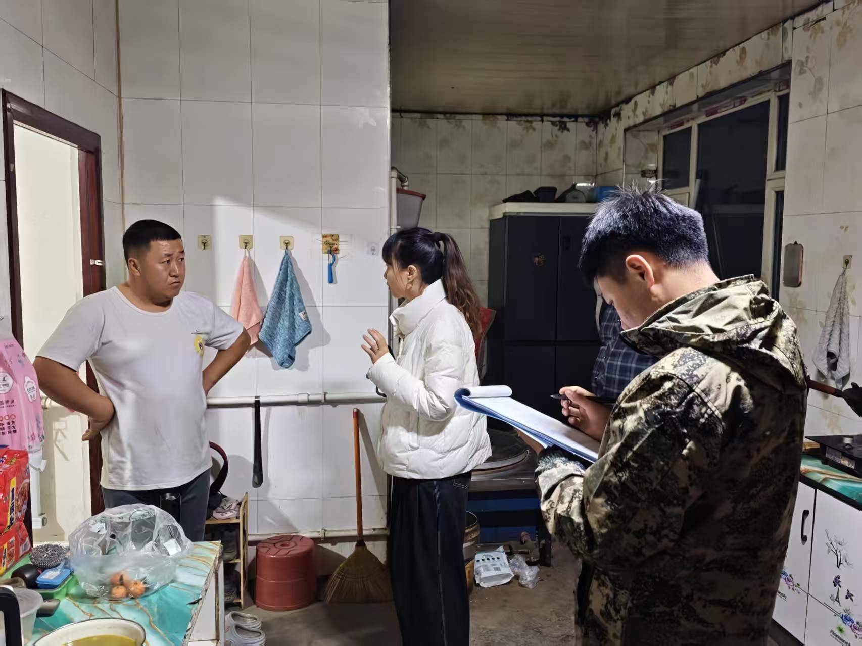 磐石市社保局联合市委社工部双活动打通社保服务“最后一米”