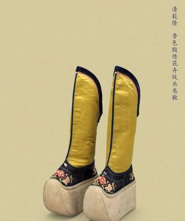 
        乾隆身高一直是个谜团，但故宫珍藏的一件文物，揭开乾隆身高之谜