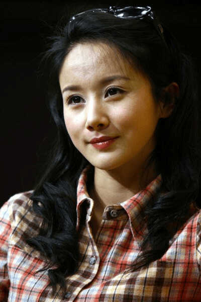 古装第一美女孙菲菲被暴打毁掉星路11年丧偶式婚姻压出满月脸