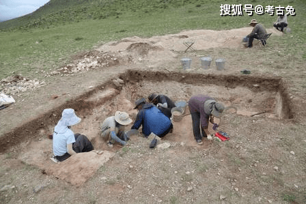 
        解读蒙古草原的远古石器密码：2025 中蒙博格多山联合考古新收获
