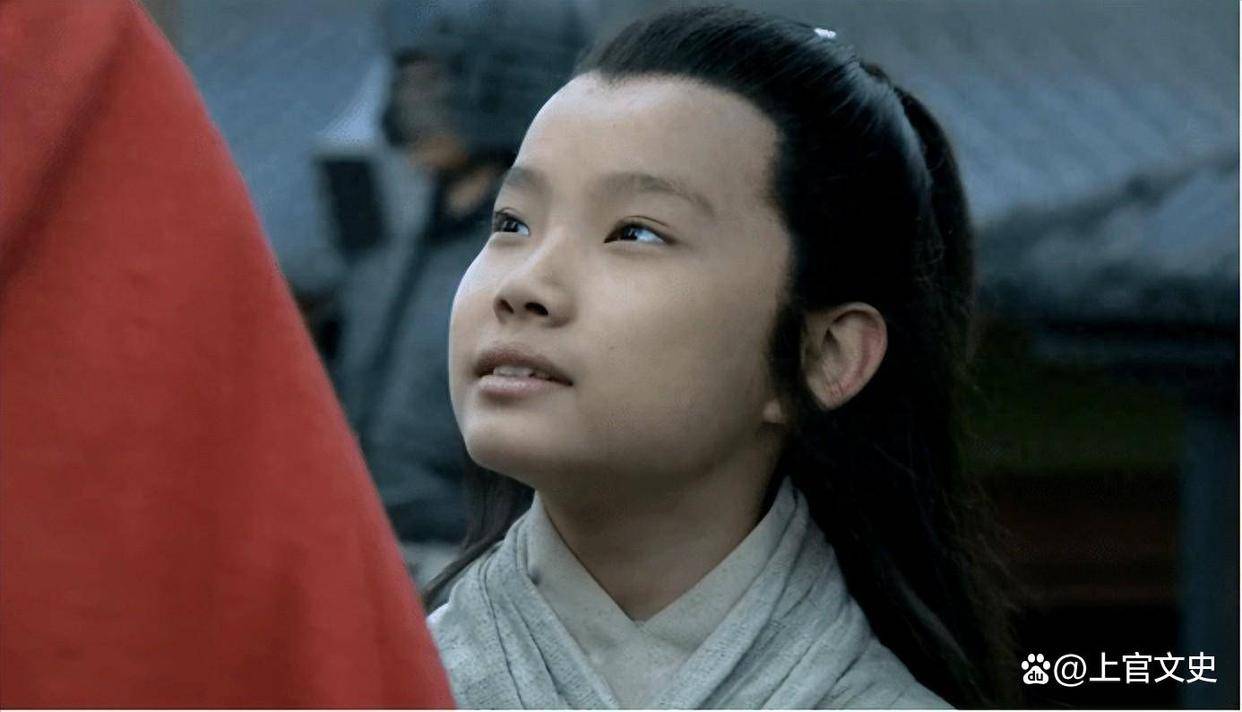 
        刘伯温向村妇讨水喝，村妇往水里撒一把谷壳，刘伯温：她有大智慧