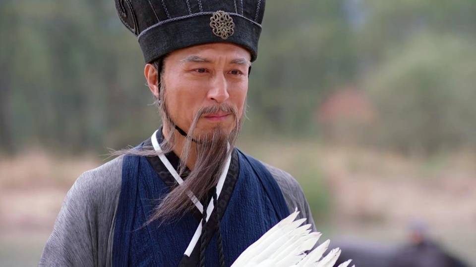 
        为何诸葛亮的历史地位如此之高？因为诸葛亮身上有两个标签