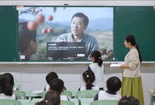 AI 黑板刷屏之后：中国教育数字化，并非新鲜事
