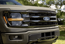 新款福特F-150官图，可选V8动力，可惜城区限制