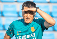 邵佳一点评赵松源：表现比想象中要好 符合国家队基本要求