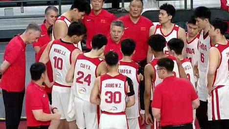 杨瀚森缺席，中国男篮照样翻盘！五红三黑，谁是未来主力谁在混一目了然