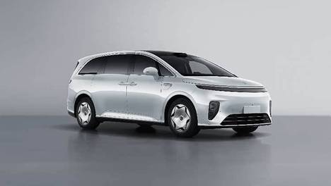 享界V8申报图出炉：5.3米的七座MPV，搭载后轮转向