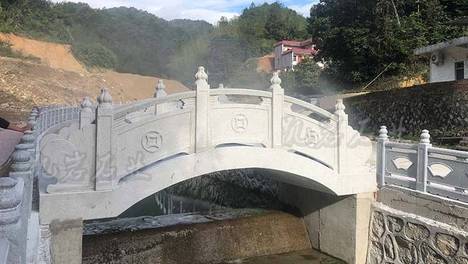 匠心石雕拱桥，复刻中式古典雅韵