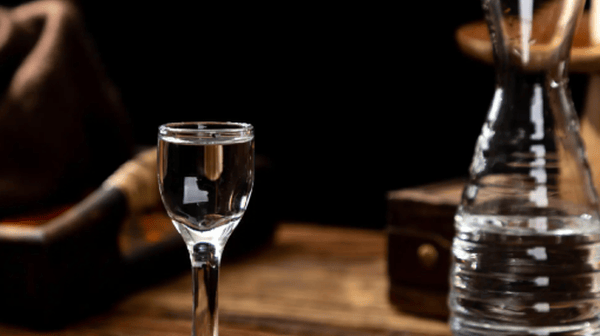 追问杭州酒局:饭桌上必须有"她"?