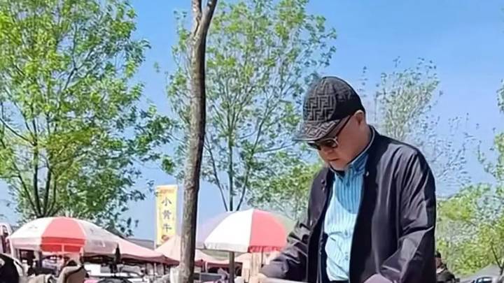 小说应该像一个热闹的集市吗?