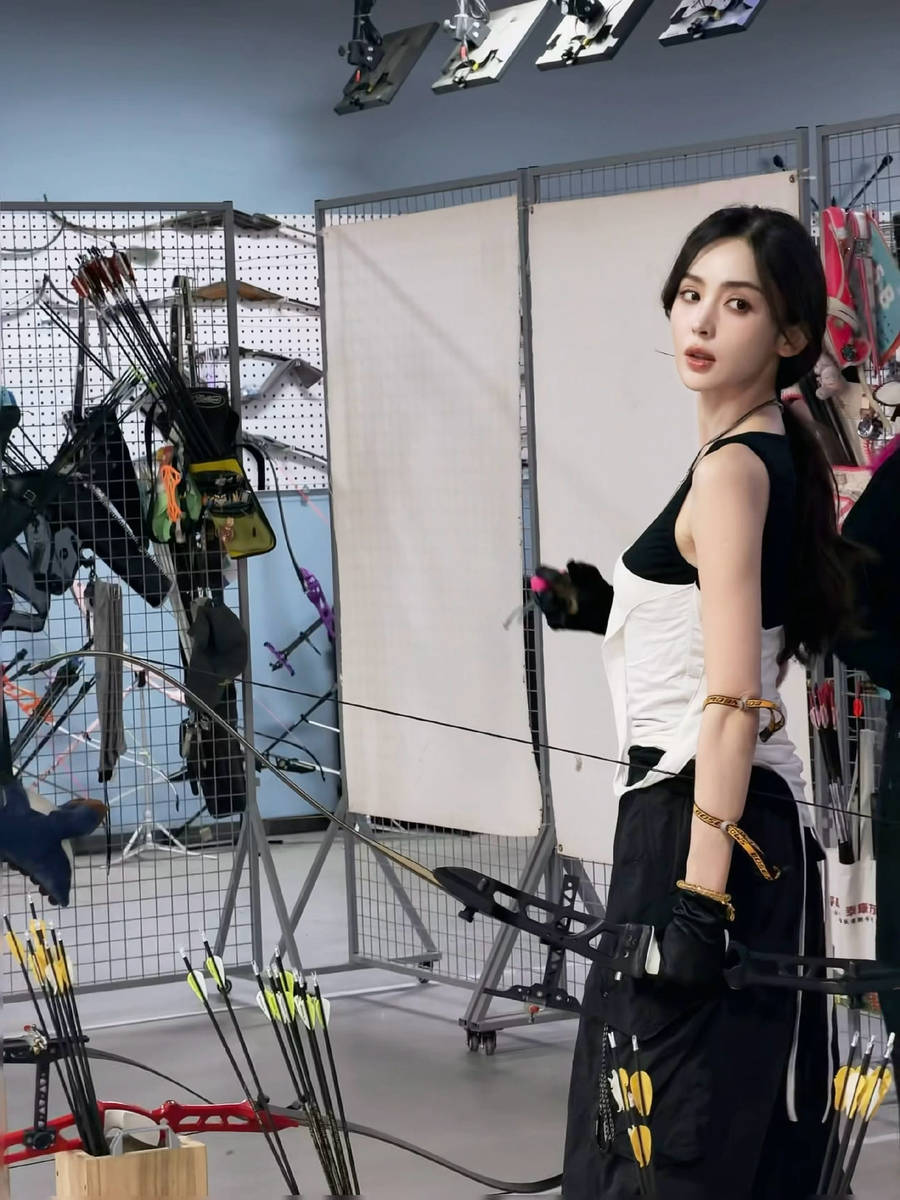 古力娜扎化身美女弓箭手太养眼！身姿挺拔气质在线