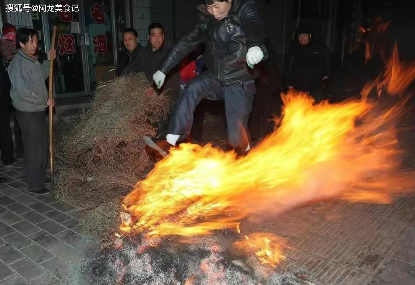 原创正月二十三“善财童子诞”，燎疳节，遵循老传统要3燎，分别指的是什么