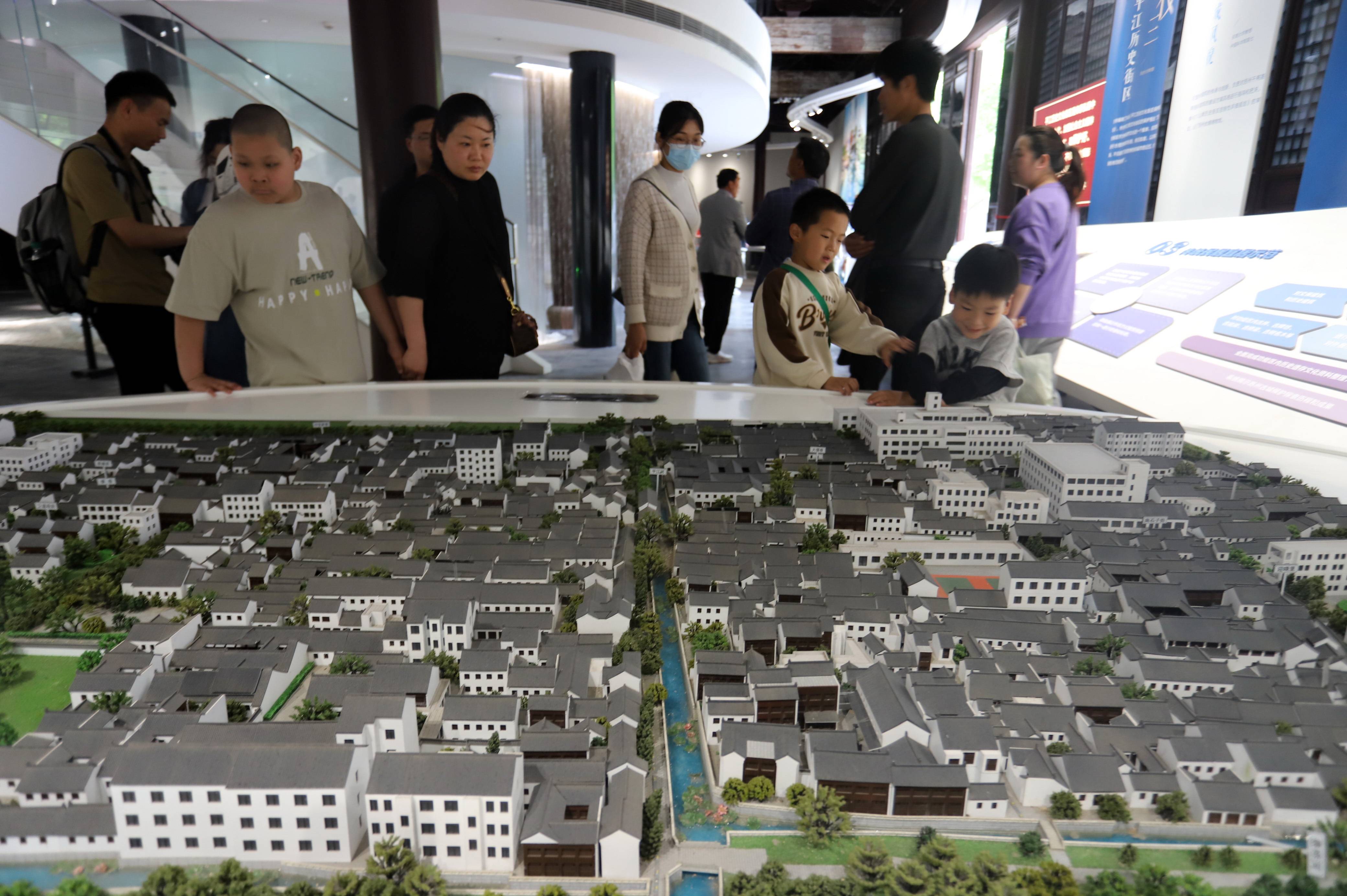 “五一”假期 苏州市平江实验学校内的苏州古城保护展示馆向公众开放