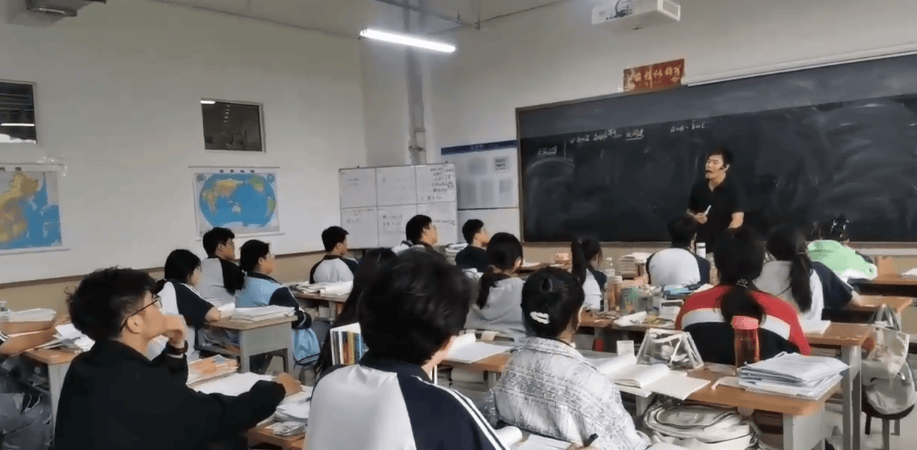 中考300多分可以读什么学校_中考300可以读的学校总结