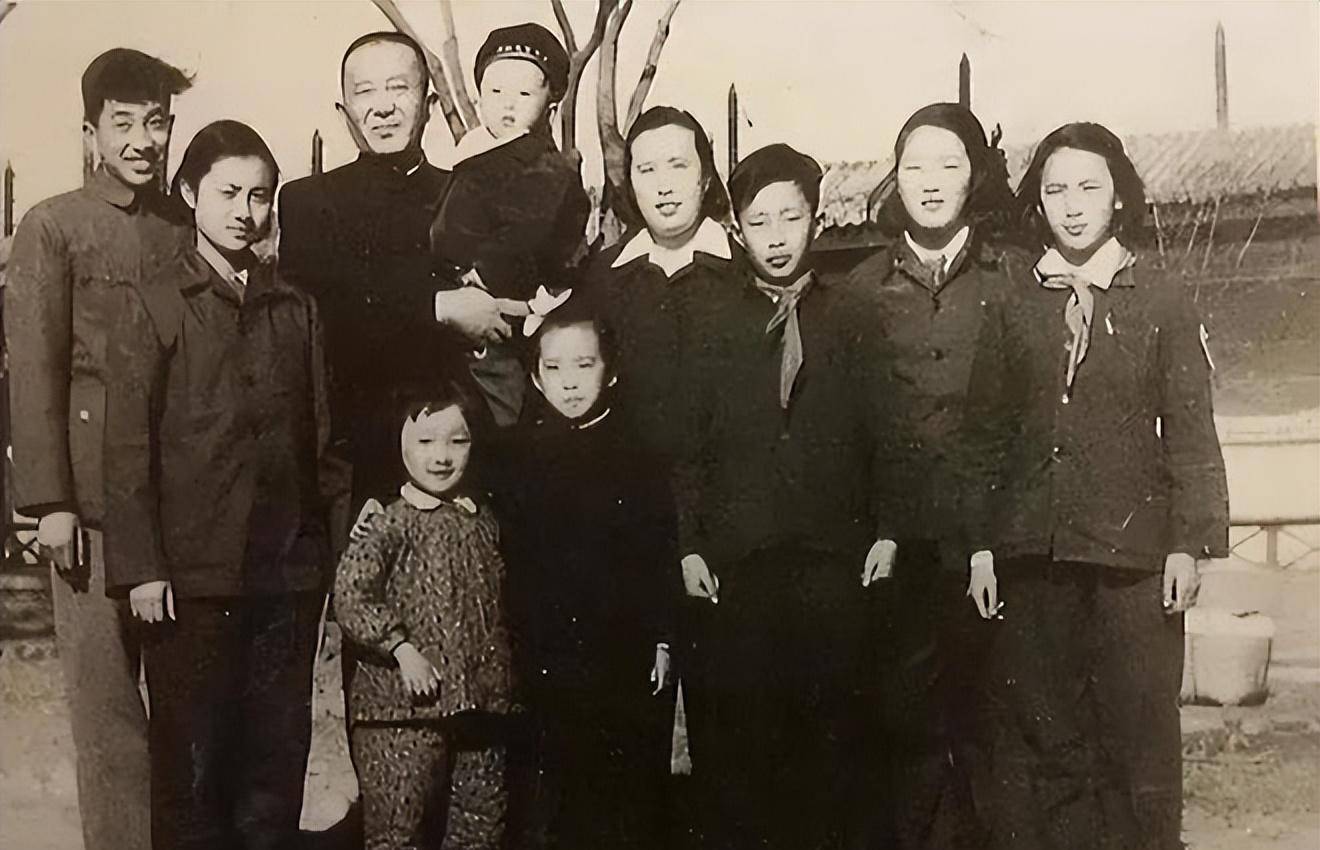 开国大将之子出卖军事情报，后逃往海外31年，2020年在美国病逝