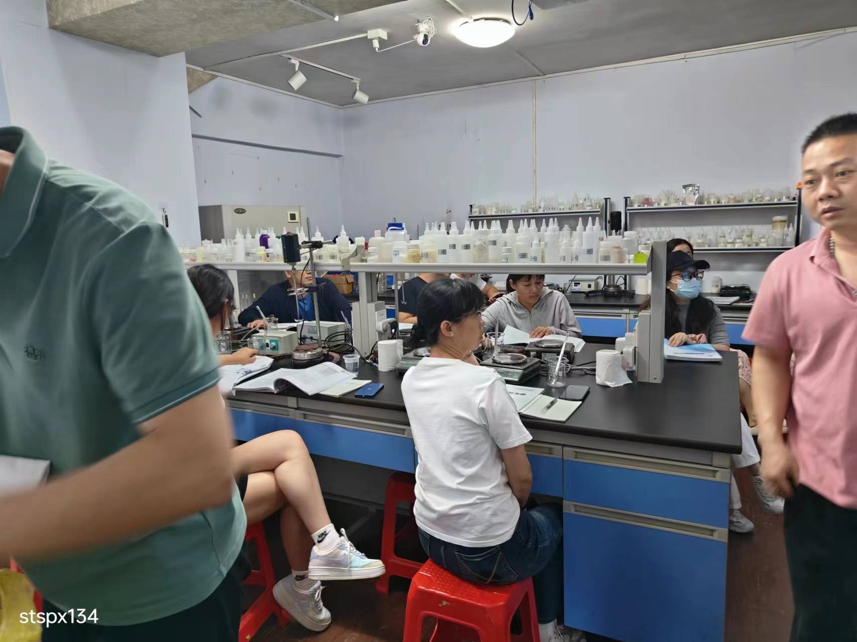 创新化妆品研发技术培训课程考化妆品配方师证书-飘柔洗发水的配方剖析与仿制