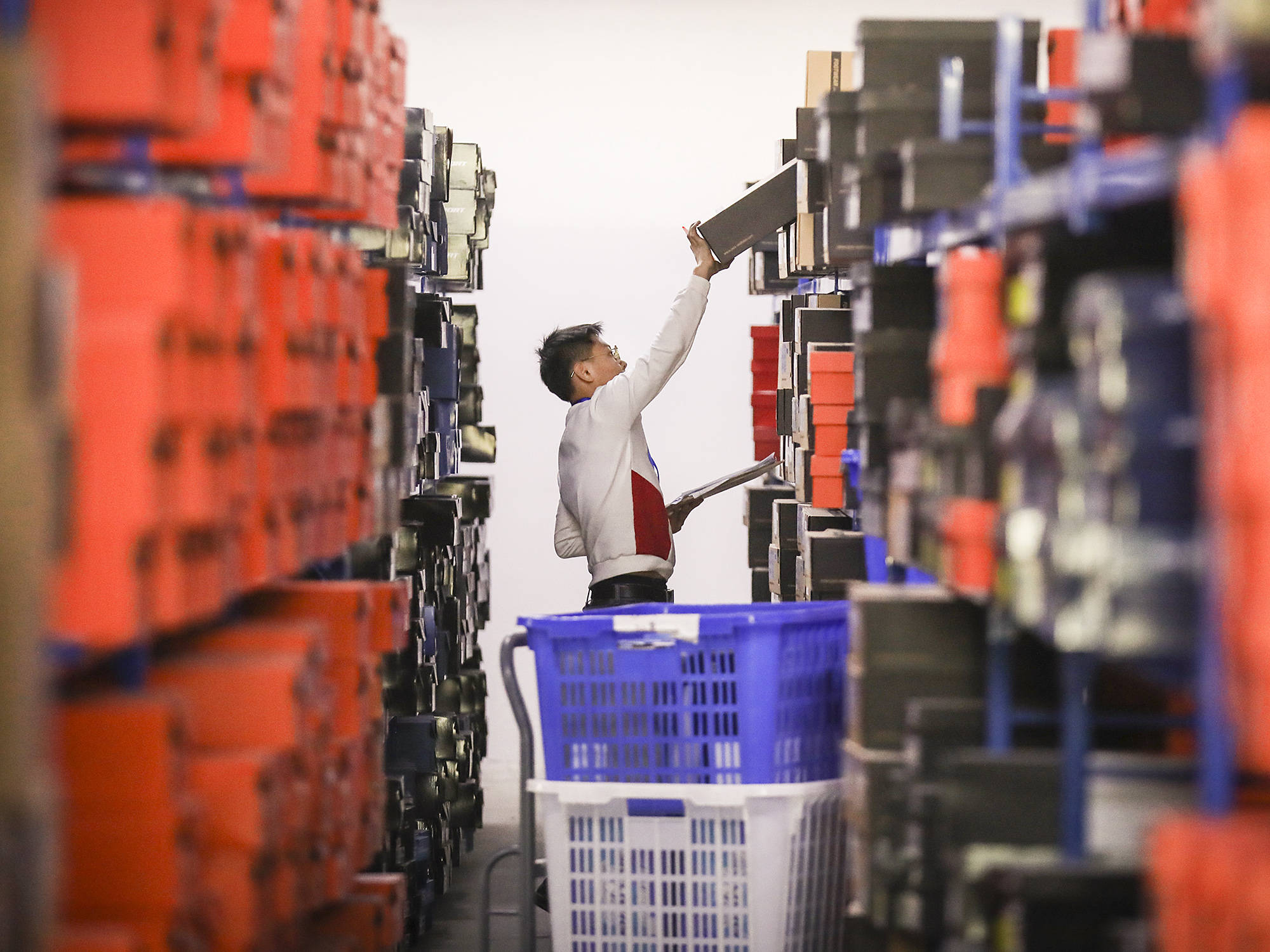 批发商面临的挑战最主要的是来自