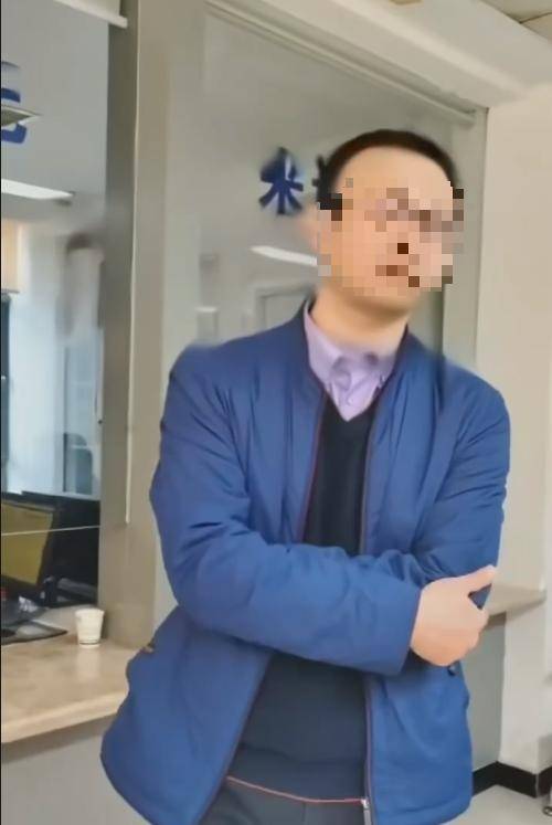 规划局副局长跳窗逃离,被堵4小时不能怪群众 规划局副局长跳窗逃离,被堵4小时不能怪群众