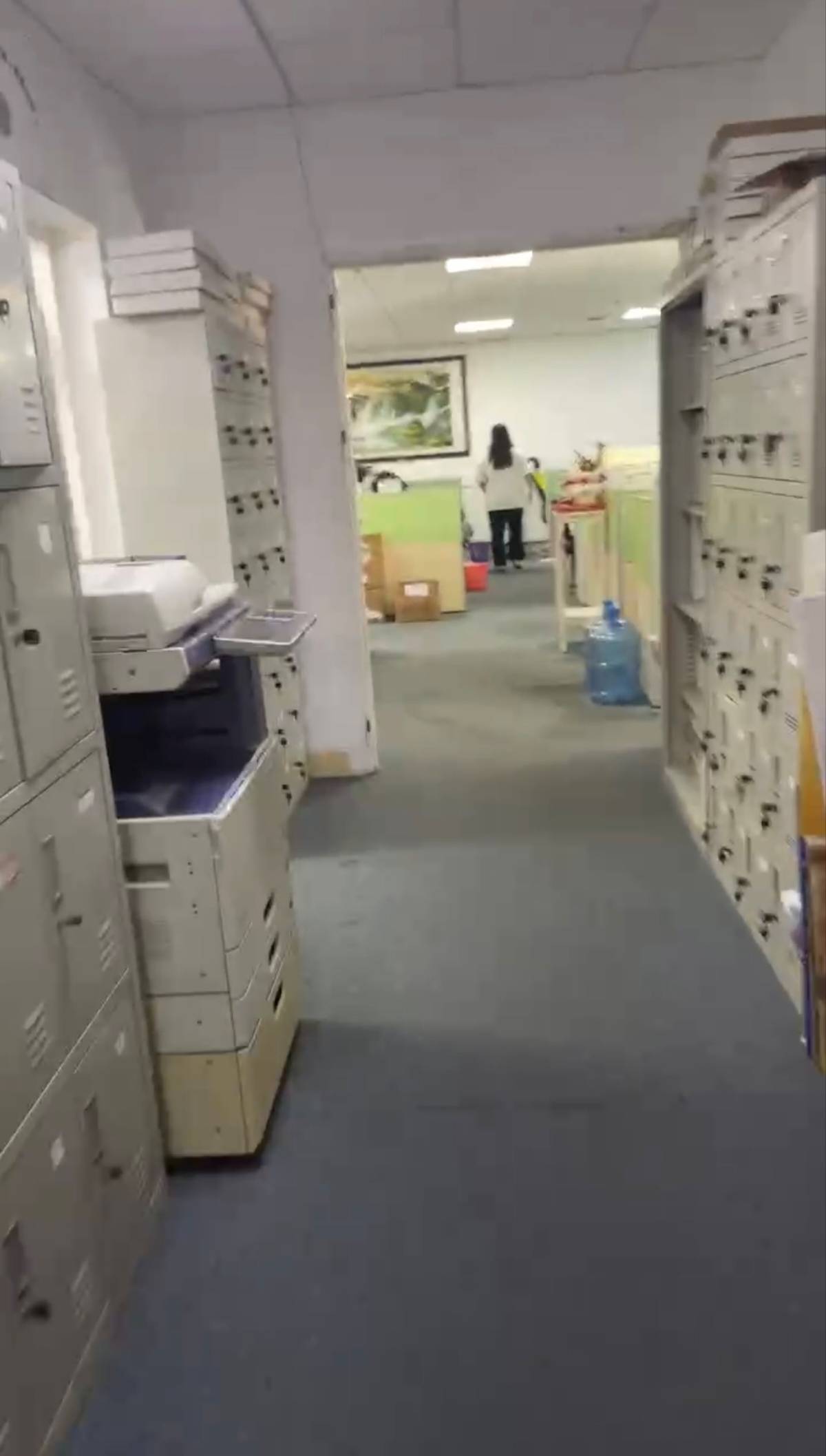 您是否认为公司注册需要什么条件步骤复杂难懂？您是否盼望不费吹灰之力创业却一点都不明了怎么启动？您请安心落意，广诚服务周到的团队将带您明确清楚的获悉，同时供给高效益的服务，让您不费吹灰之力真正实现创业志向，让您感觉很符合心意！公司注册需要什么条件步骤是创业的第一步骤，它涵盖了多个节点，每一个节点都很重要。第一步骤、锁定企业种类企业种类可以为有限责任企业、股份企业、独资企业、合伙企业等。第二步、企业名